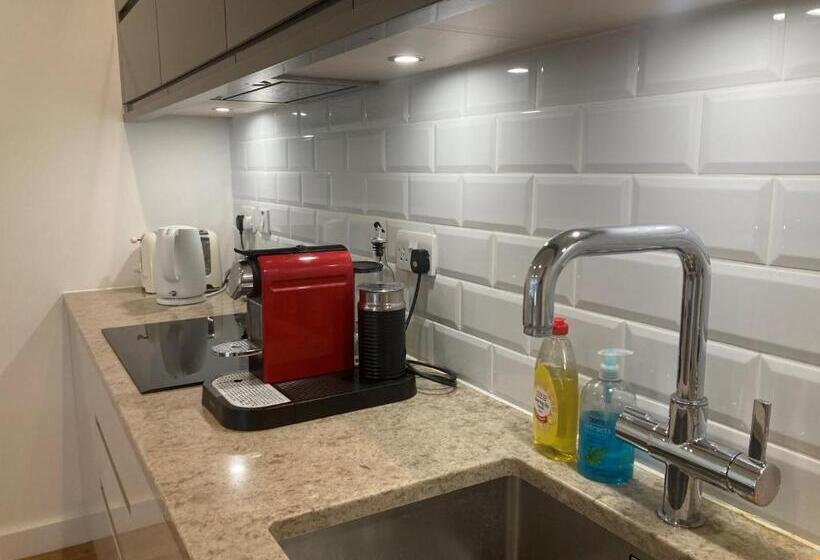 Independent Rural Detached Annexe With Free Private Parking