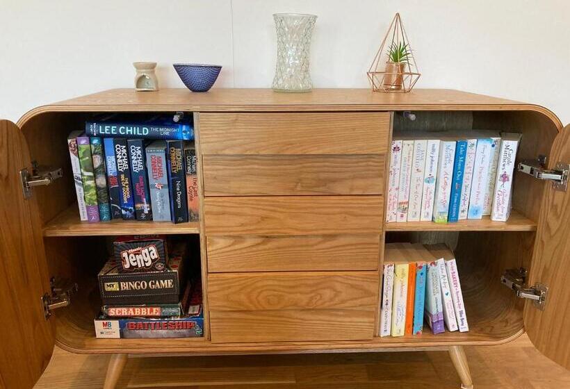 Independent Rural Detached Annexe With Free Private Parking