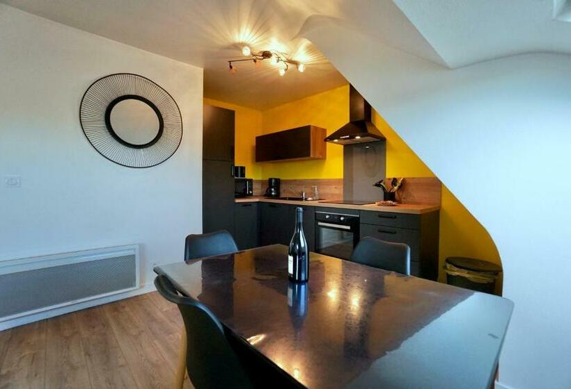 La Lucarne Au Centre Ville Avec Parking Privé Et Ascenseur