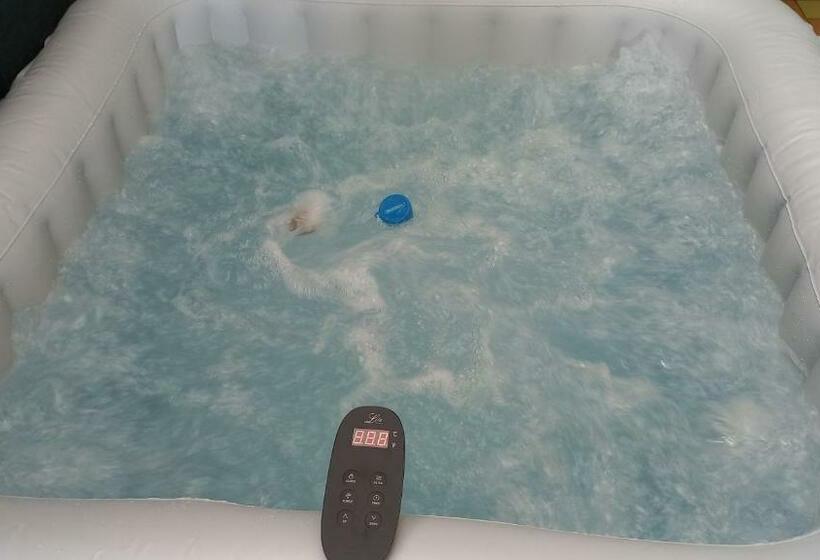 Maison Vue Sur Mer Depuis Falaise, Jacuzzi Dans Patio