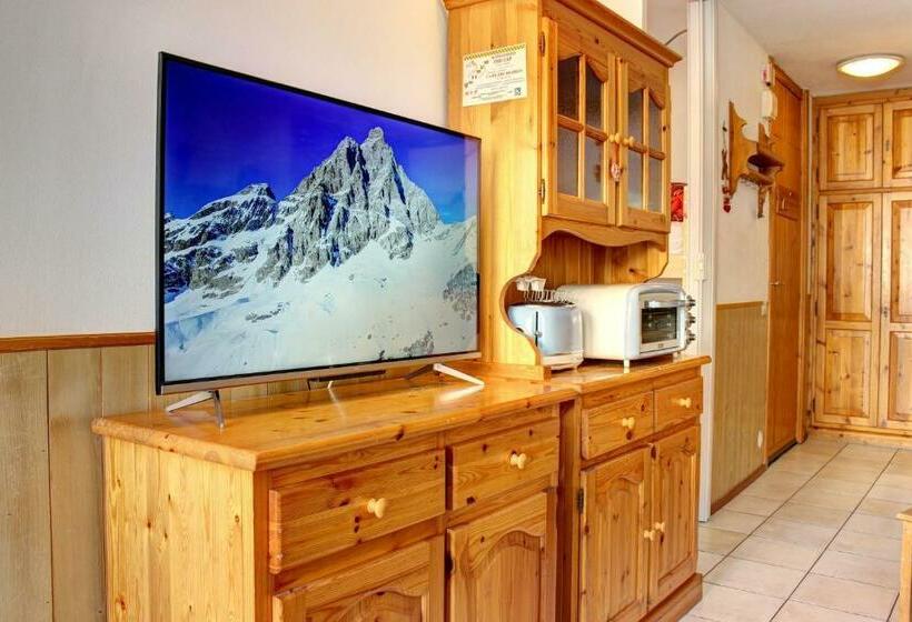 Marcolski Home   Schuss 1