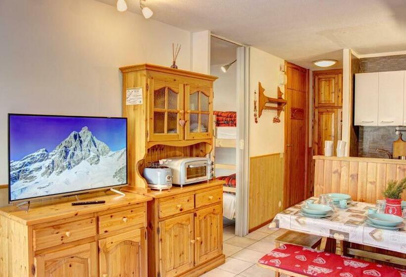 Marcolski Home   Schuss 1