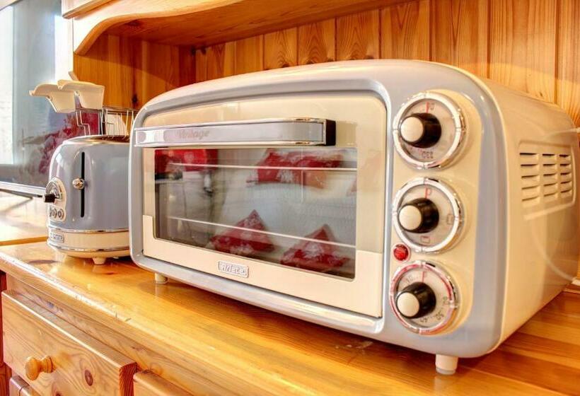 Marcolski Home   Schuss 1