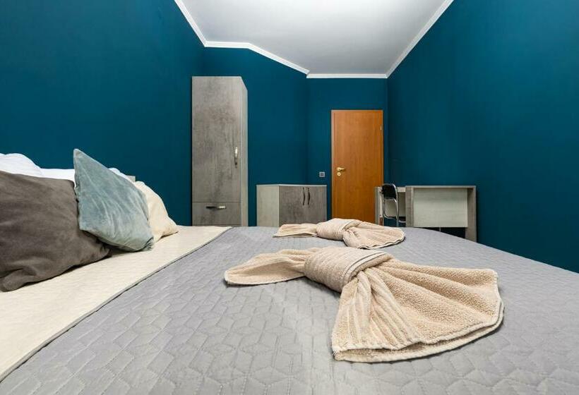 Modernly Designed 1bd Apartment With A Nice Terrace