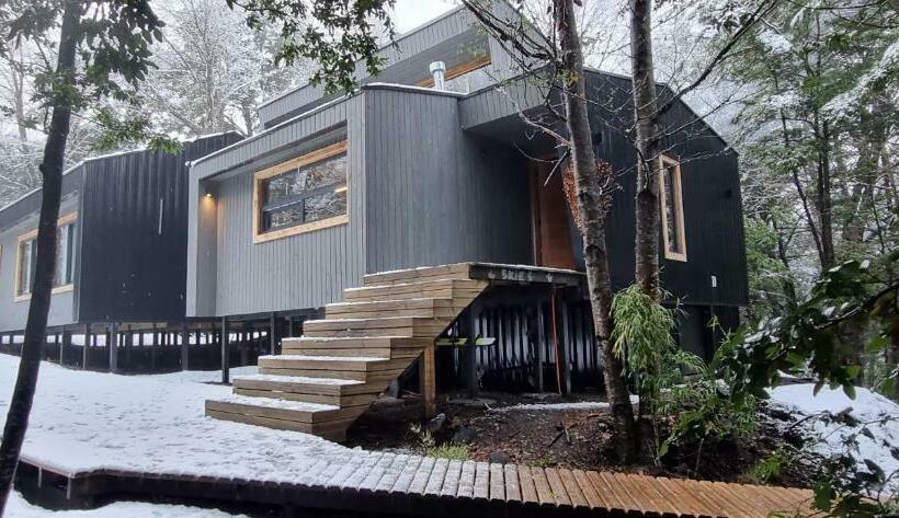 Refugio Piren, Corralco, Hot Tub Y Nieve