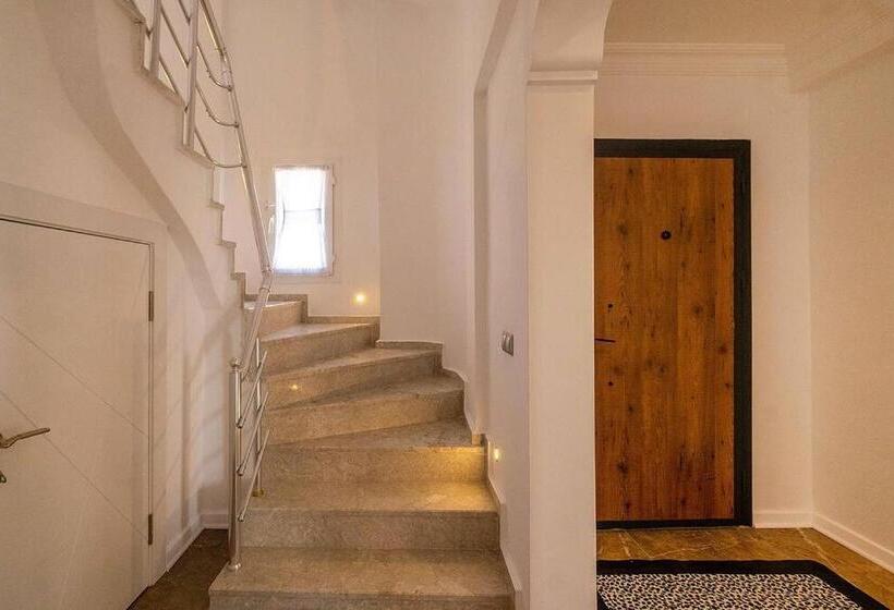 Sessiz Sakin Manzaralı Sauna Ve Jakuzili,müstakil Havuzlu Villa