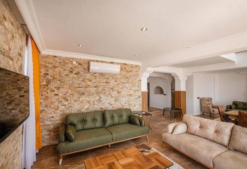 Sessiz Sakin Manzaralı Sauna Ve Jakuzili,müstakil Havuzlu Villa