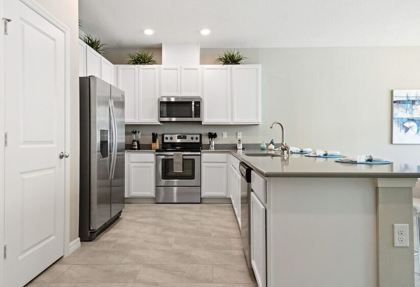 Stunning 4 Bd W/ Gameroom Close To Disney 5110k