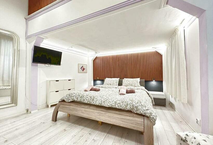 Yes, Yes! Lovely Apartment Good Amenities Budapest Center