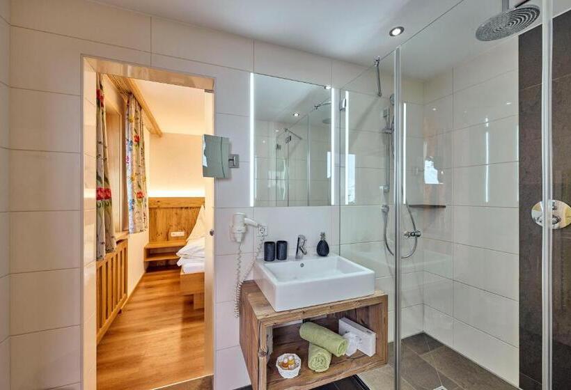 تختخواب و صبحانه Pension Widderstein