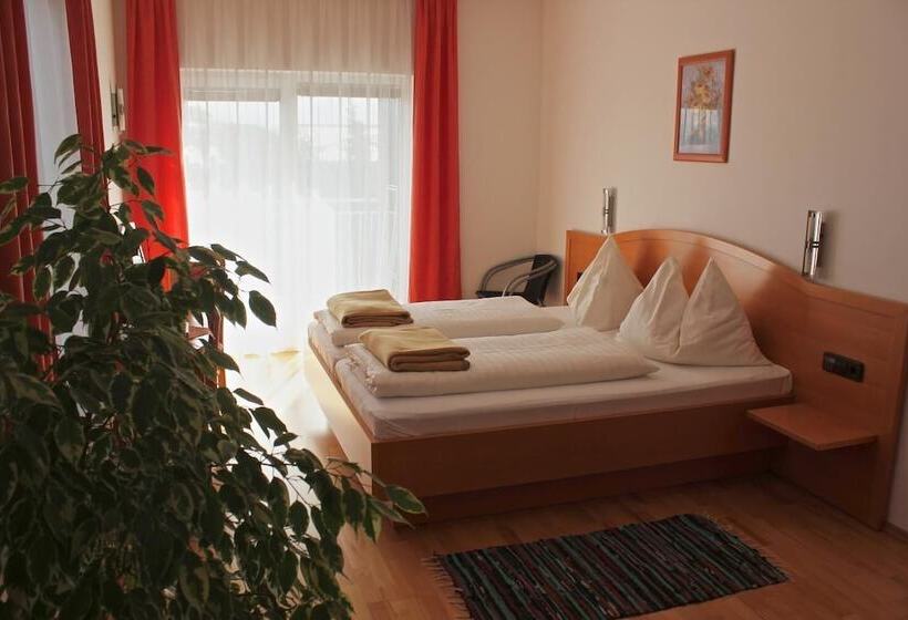 Garni Hotel Villa Tamara