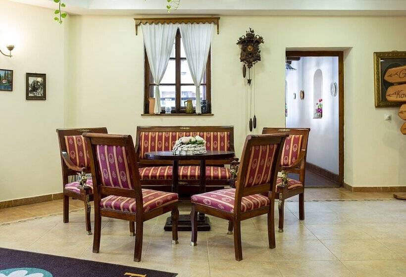 Gastland M1 Hotel & Conference Center