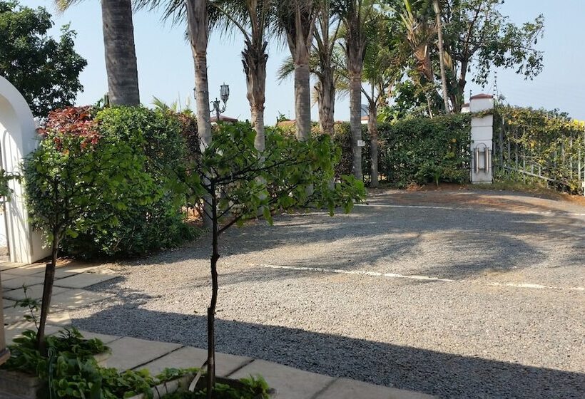 Bed and Breakfast Honeypot Guest House