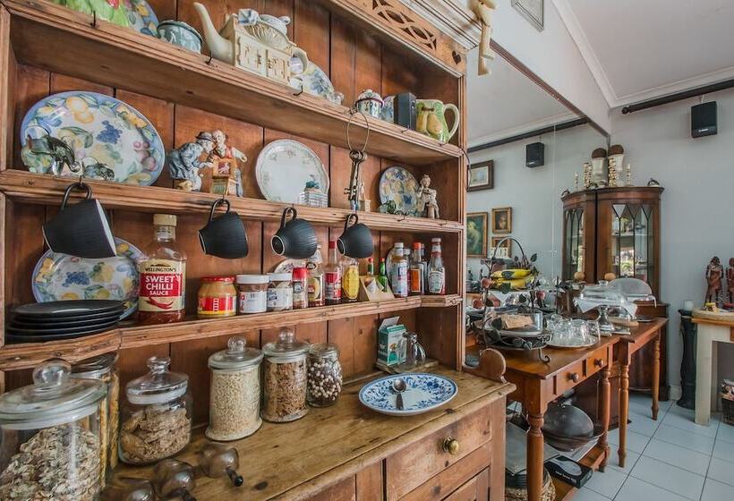 Bed and Breakfast Honeypot Guest House