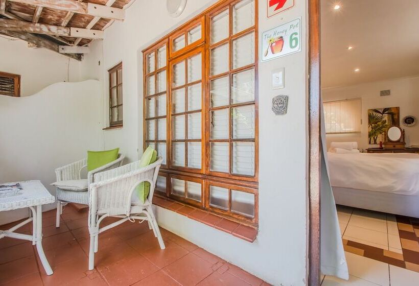 Bed and Breakfast Honeypot Guest House