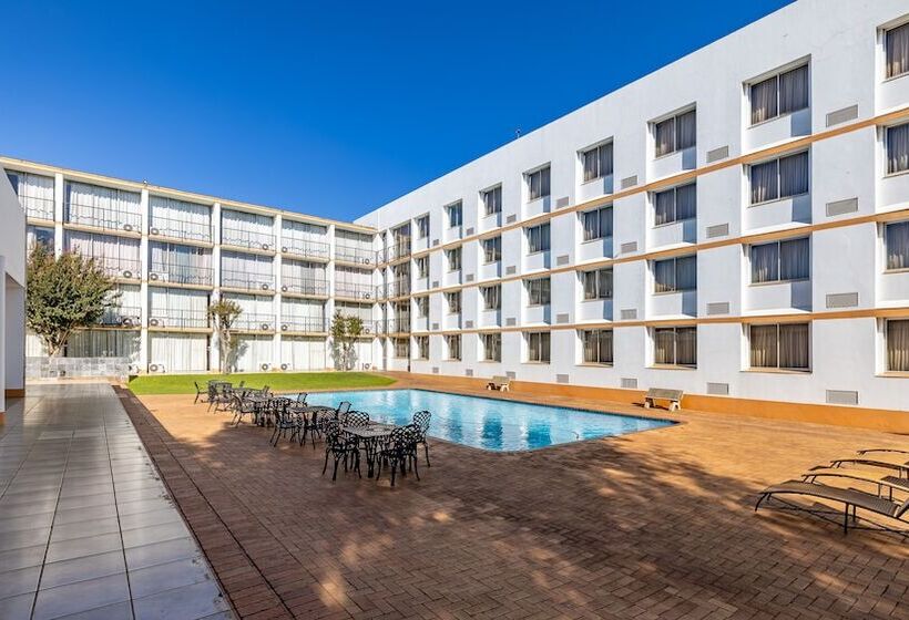 בית מלון כפרי African Sky Ermelo Inn