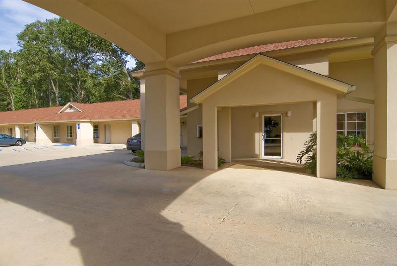 בית מלון כפרי Americas Best Value Inn Deridder