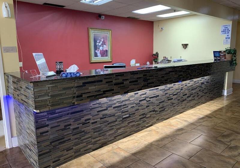 فندق Americas Best Value Inn Forest