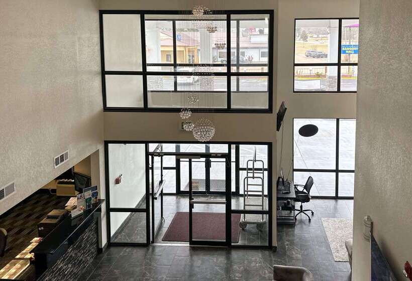 فندق Quality Inn