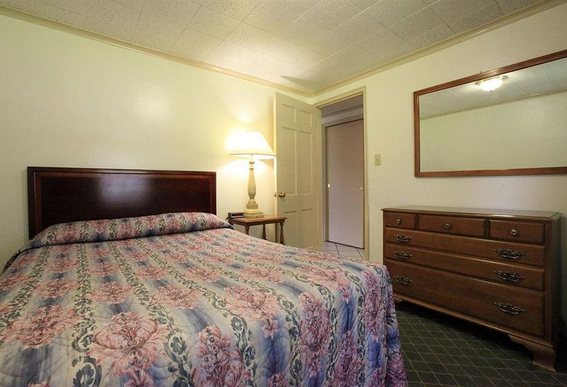 Colony Motel Jamestown