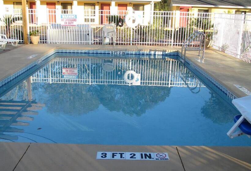 فندق Americas Best Value Inn Starke