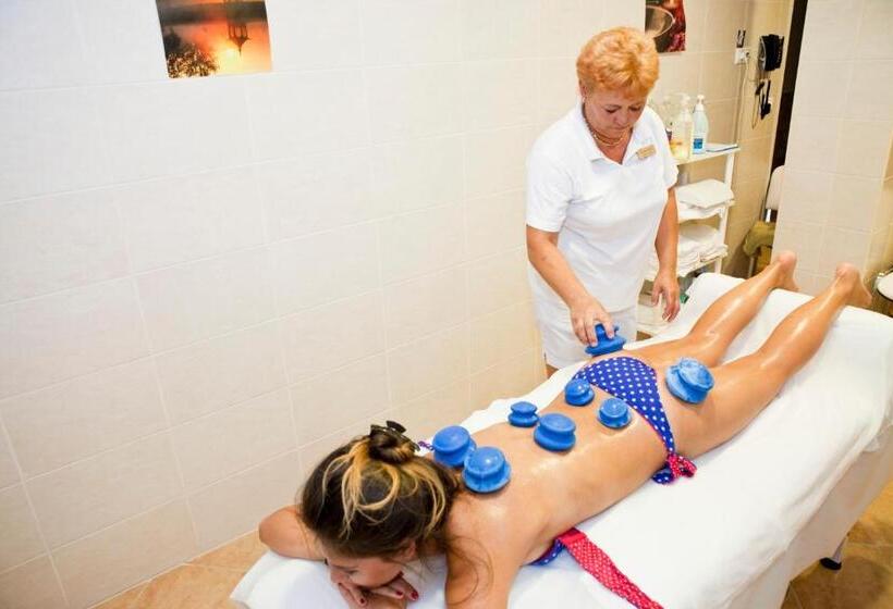 酒店 Atlantis Wellness & Conference