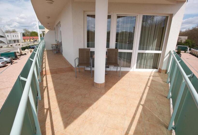 酒店 Atlantis Wellness & Conference