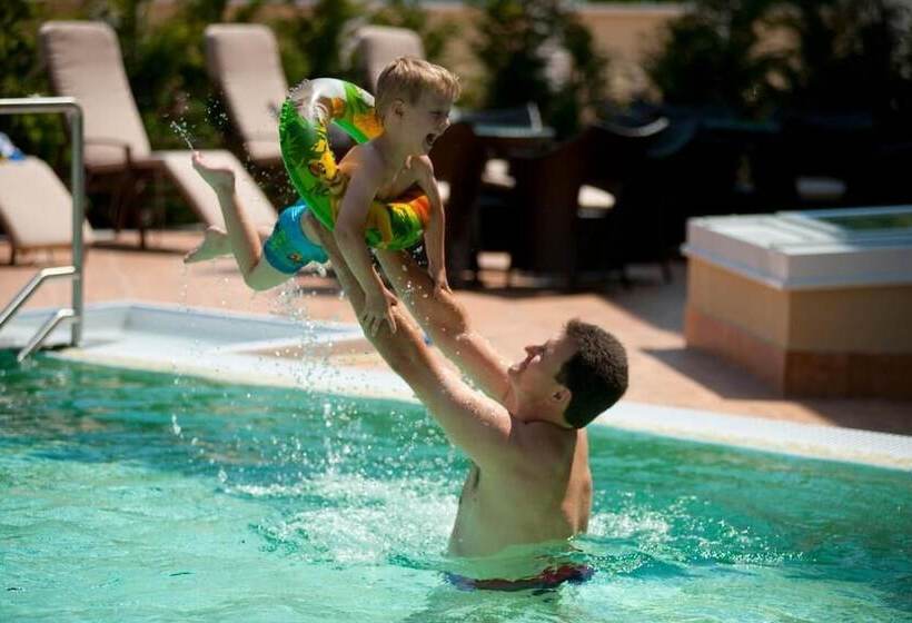 酒店 Atlantis Wellness & Conference