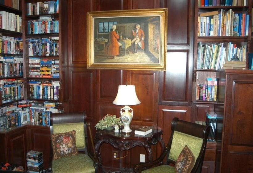 Отель Big Yellow Inn