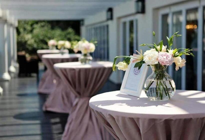 Отель Boathouse Ballito