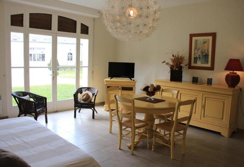 בית מלון כפרי Château De La Menaudière