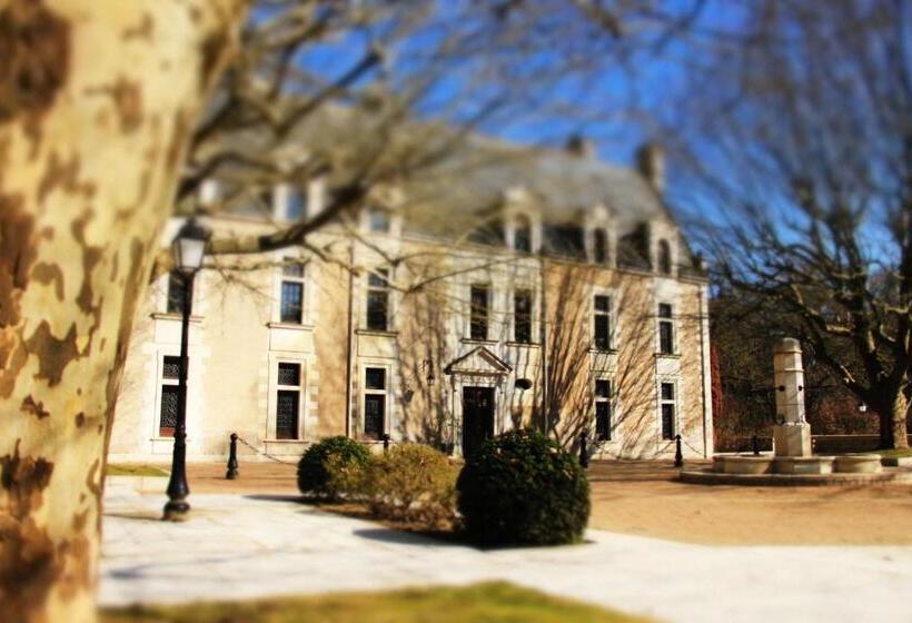 فندق Château De La Menaudière