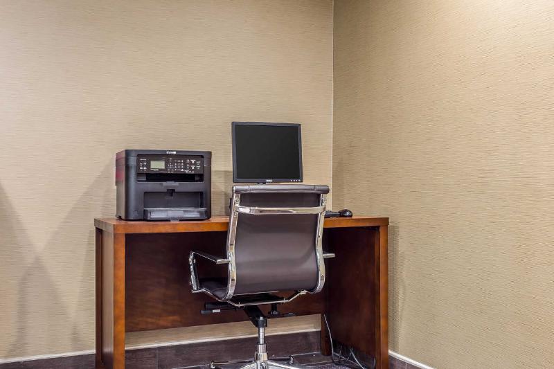 فندق Comfort Inn & Suites Mocksville I 40