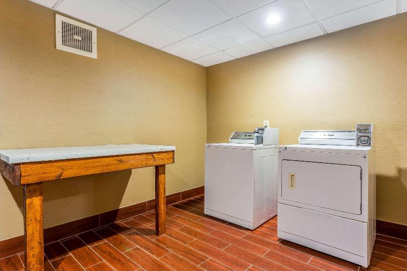 ホテル Comfort Inn & Suites Mocksville I 40