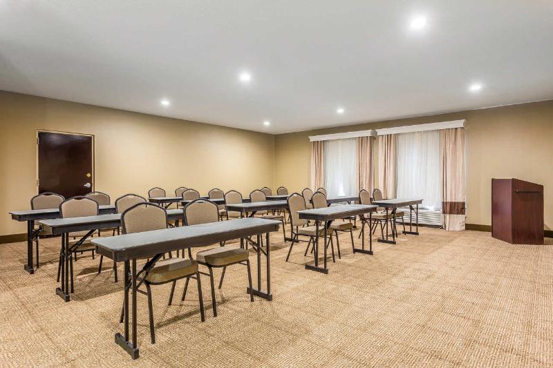 فندق Comfort Inn & Suites Mocksville I 40