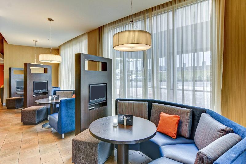 فندق Courtyard By Marriott Bridgeport Clarksburg