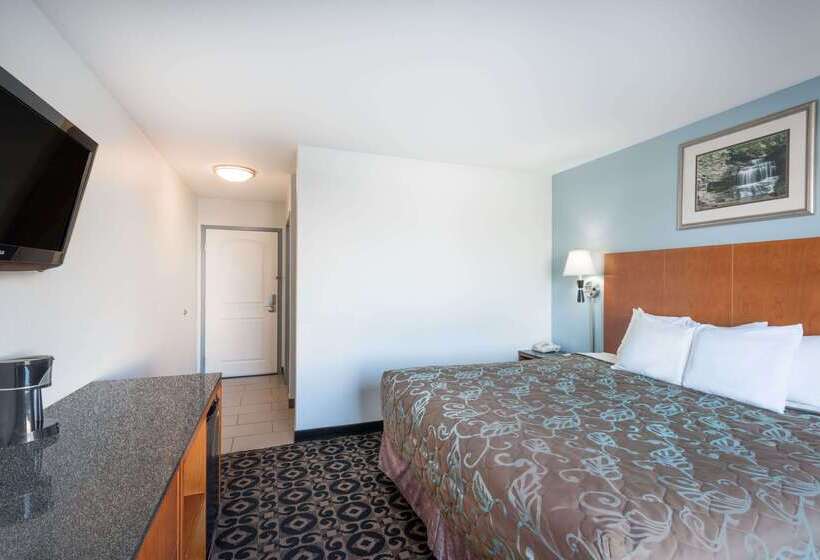 فندق Days Inn By Wyndham Watertown Fort Drum