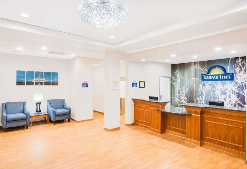 فندق Days Inn By Wyndham Watertown Fort Drum