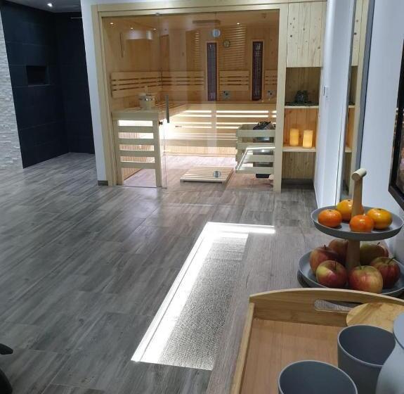 هتل Dežman Apartments & Rooms