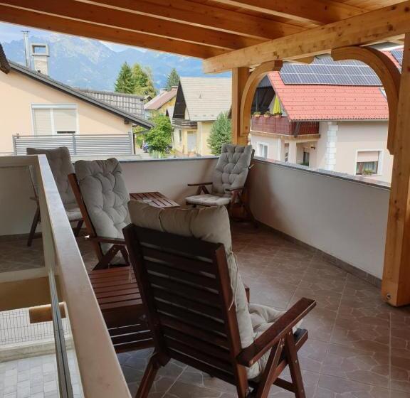 هتل Dežman Apartments & Rooms