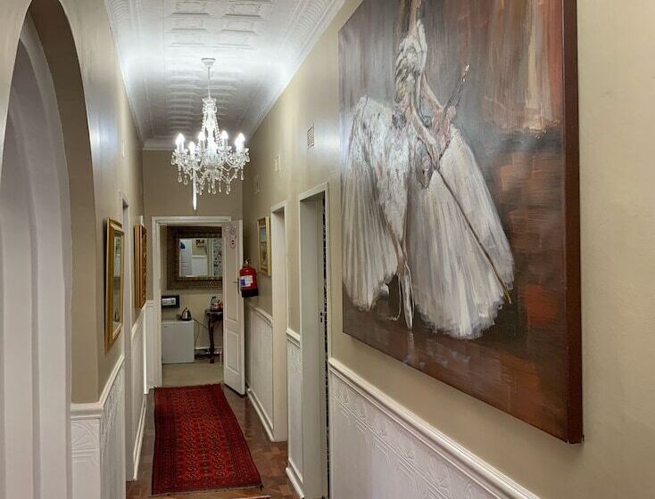 ホテル Dersley Manor