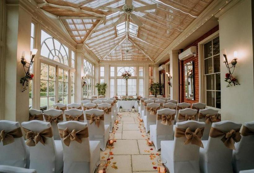 فندق Dovecliff Hall