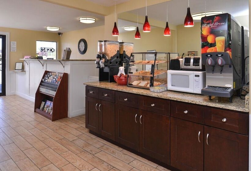 ホテル Econo Lodge