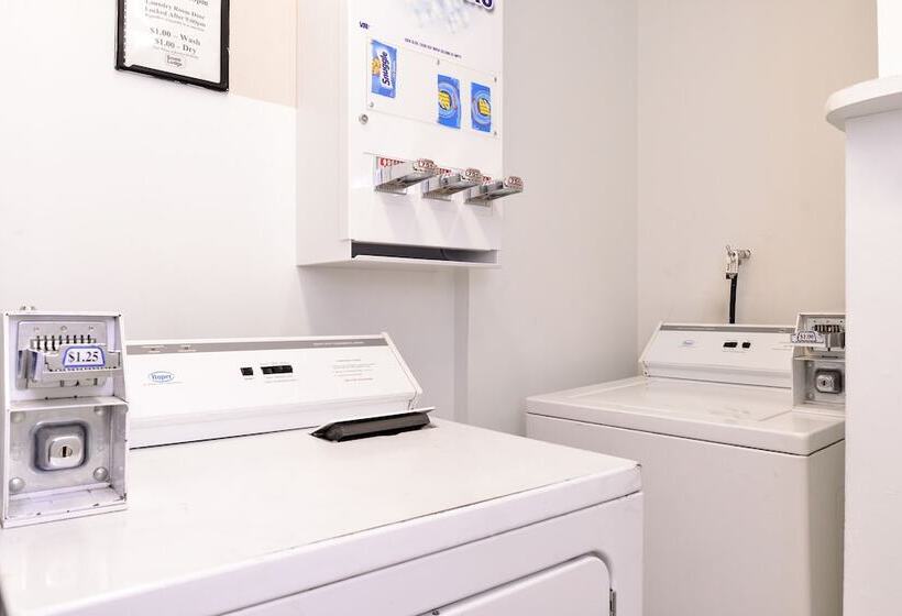 ホテル Econo Lodge