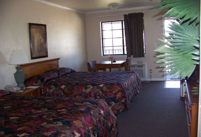 فندق Emerald Sands Inn