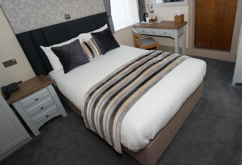 בית מלון כפרי Falcon