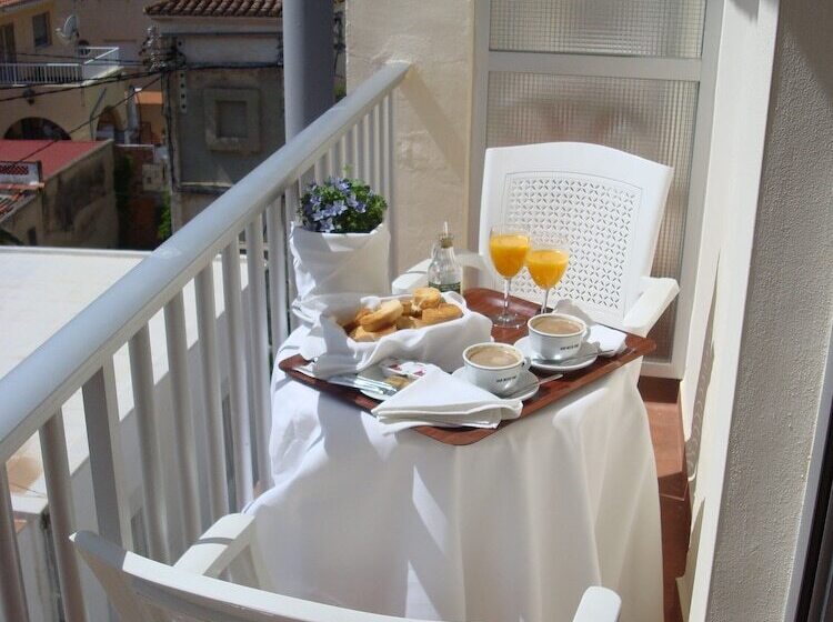 هتل Fin De Semana