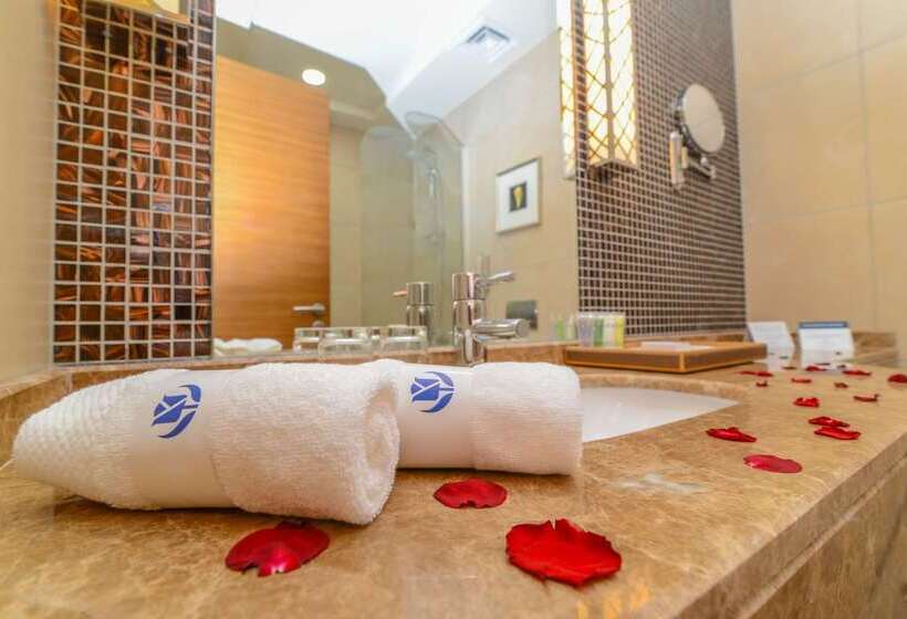 هتل Golden Tulip Dammam Corniche