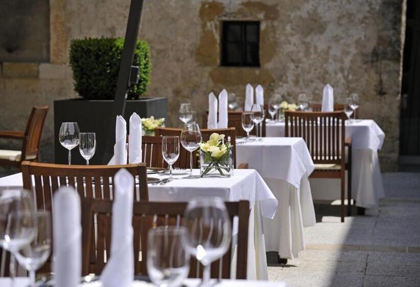 هتل Grad Otočec   Relais Chateaux