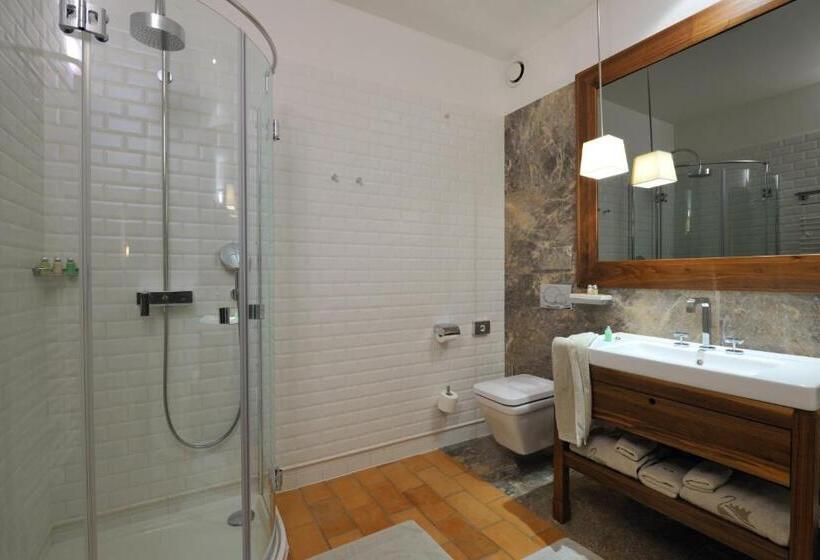 هتل Grad Otočec   Relais Chateaux